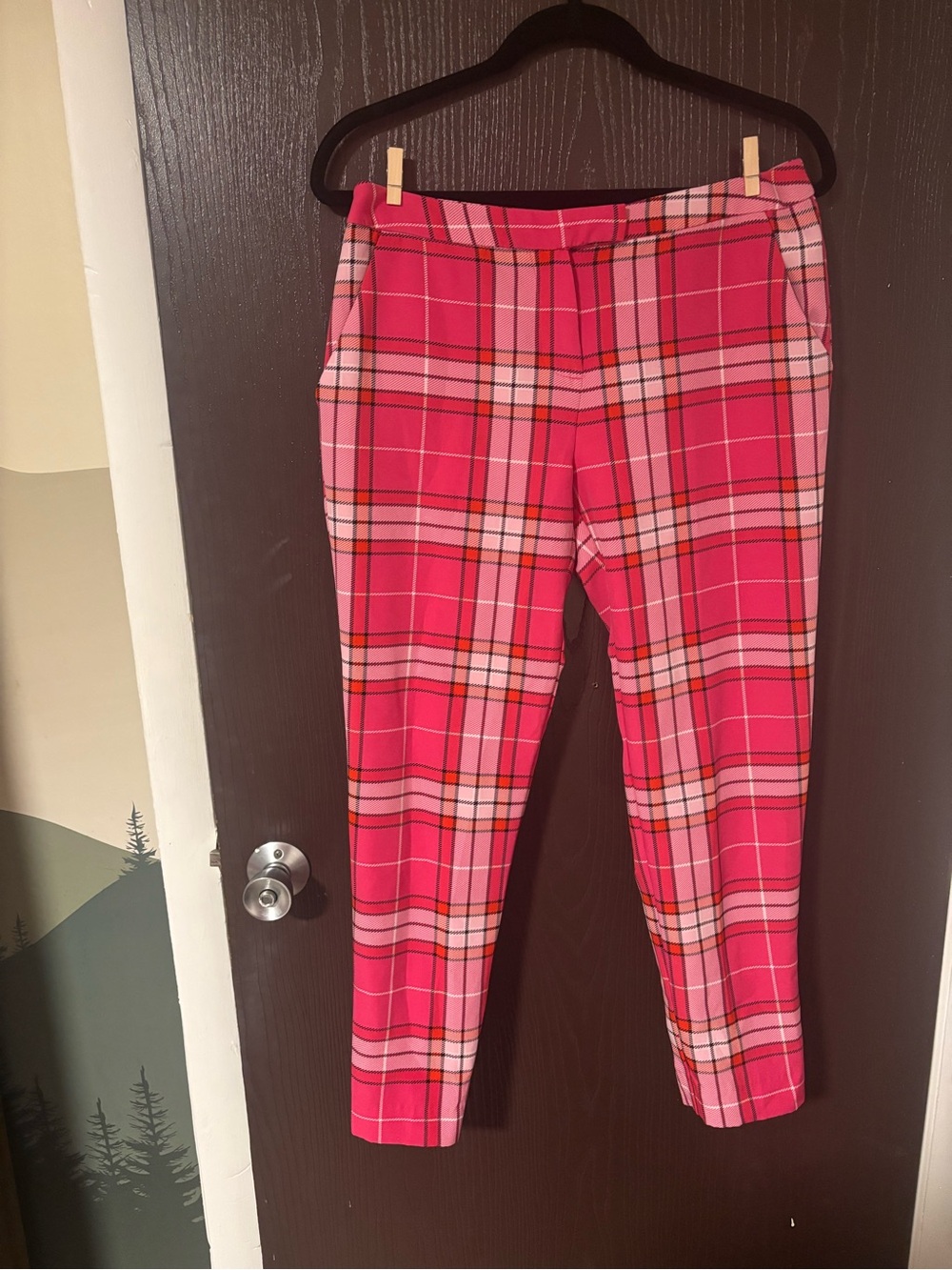 New York & Company Pink Plaid Cropped Pants